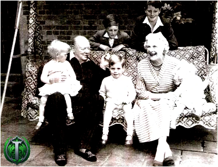 Сімейне фото Вінстона Черчилля