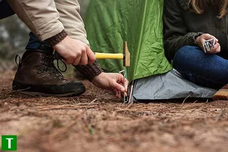 Как выбрать правильные колышки для палатки
