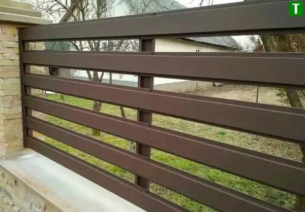 Як зробити правильний вибір паркану для свого дому?