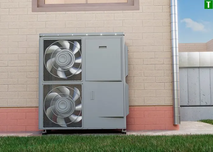 Тепловой насос - эффективное решение для отопления в 2025 году Современный тепловой насос воздух-вода установленный возле частного дома